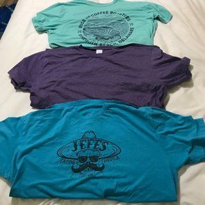 3 men's XL t-shirts in good condition